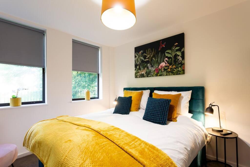 Polly'S Place Apartment Taunton & Free Off Road Parking & Wifi מראה חיצוני תמונה